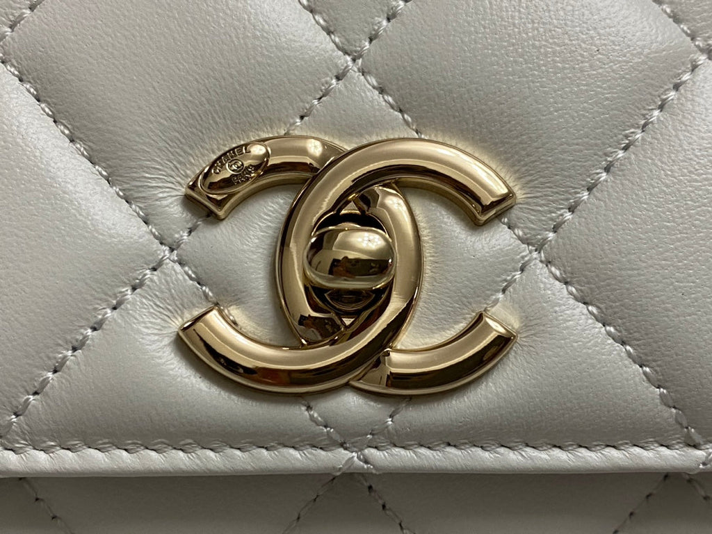 Chanel Trendy 20cm White Lambskin Gold Hardware Bag