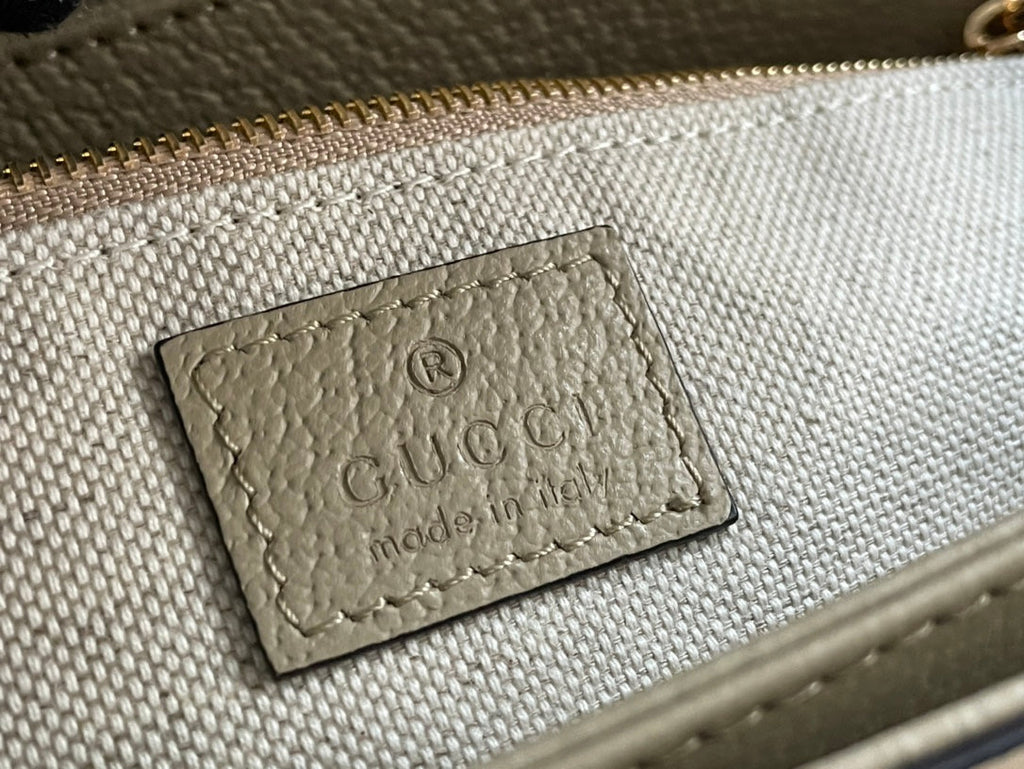 Gucci Horsebit 1955 Saddle Bag 25 in White Canvas and Beige Calfskin