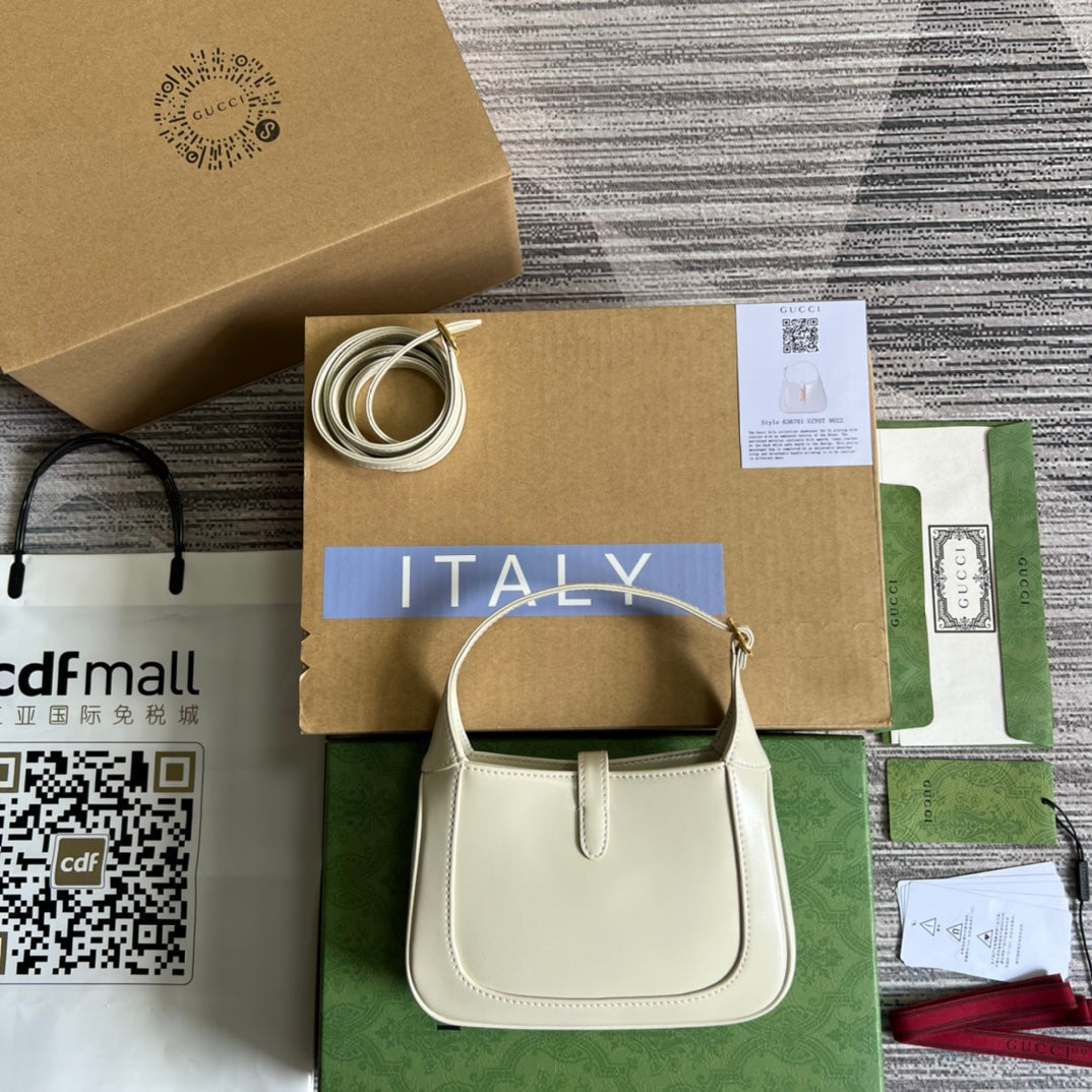 Gucci Jackie Mini 19 Shoulder Bag in White Calfskin