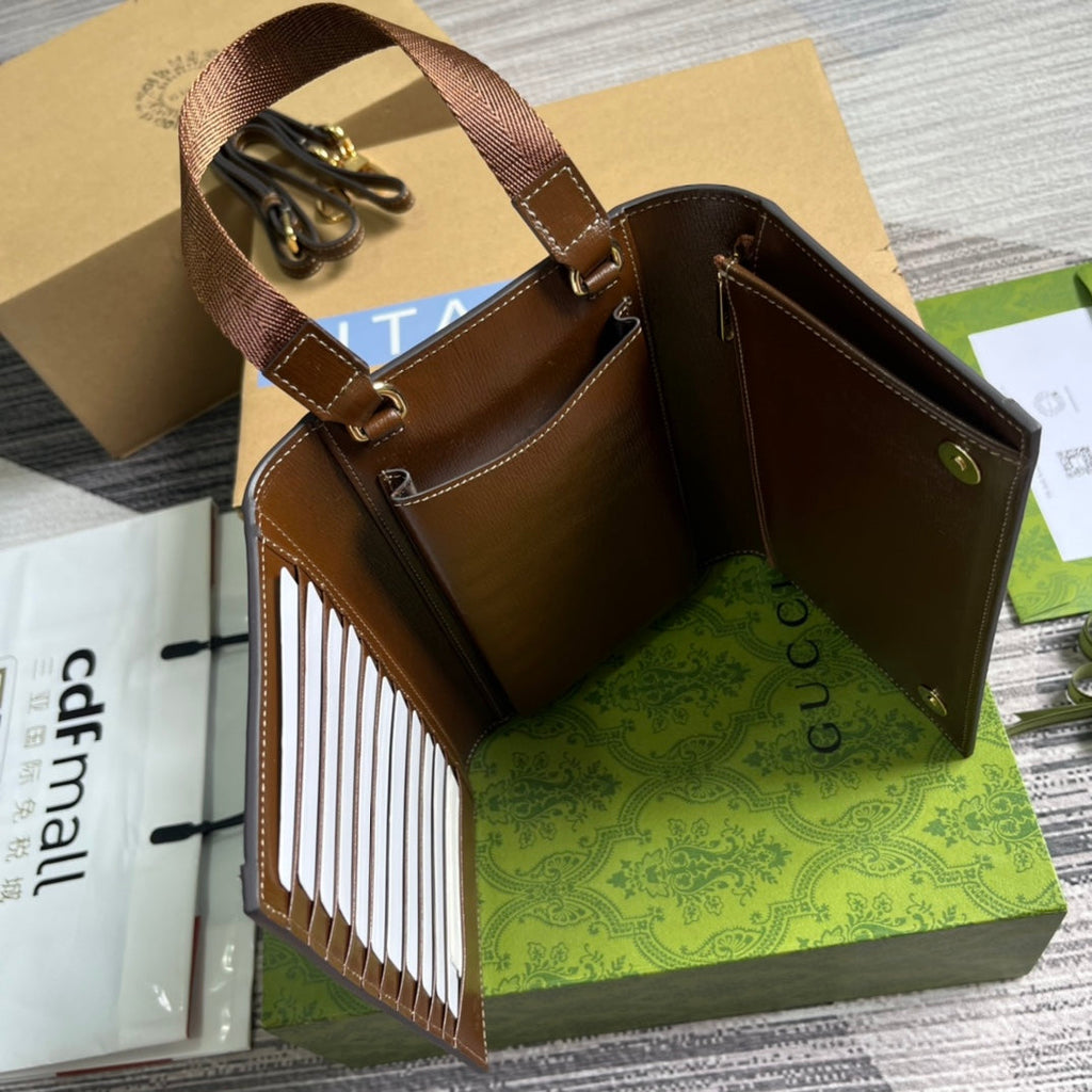 Gucci Clasp Clutch 20 in Beige Canvas and Brown Calfskin