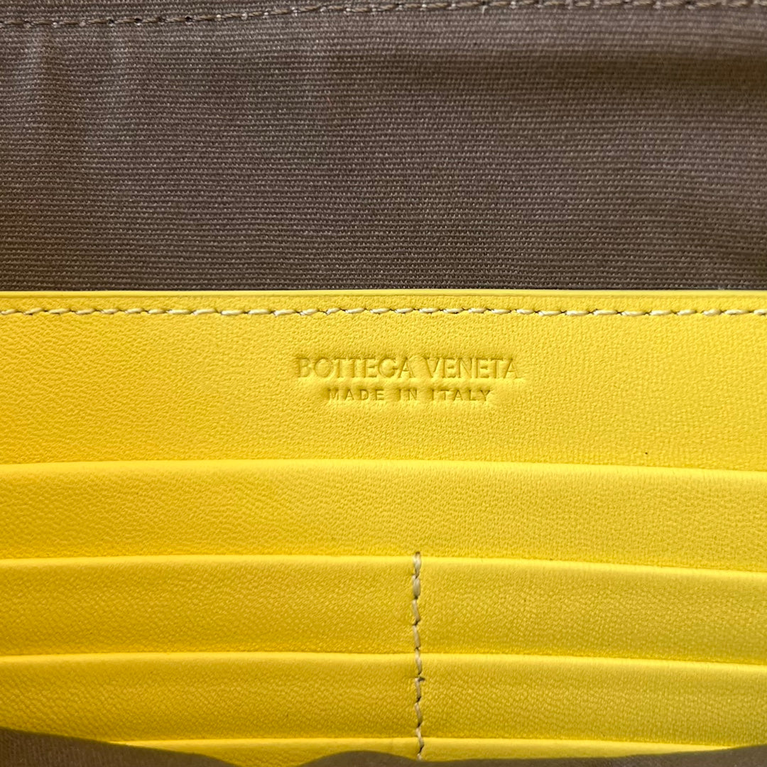 Bottega Veneta Intrecciato 30 in Light Yellow Lambskin Bag