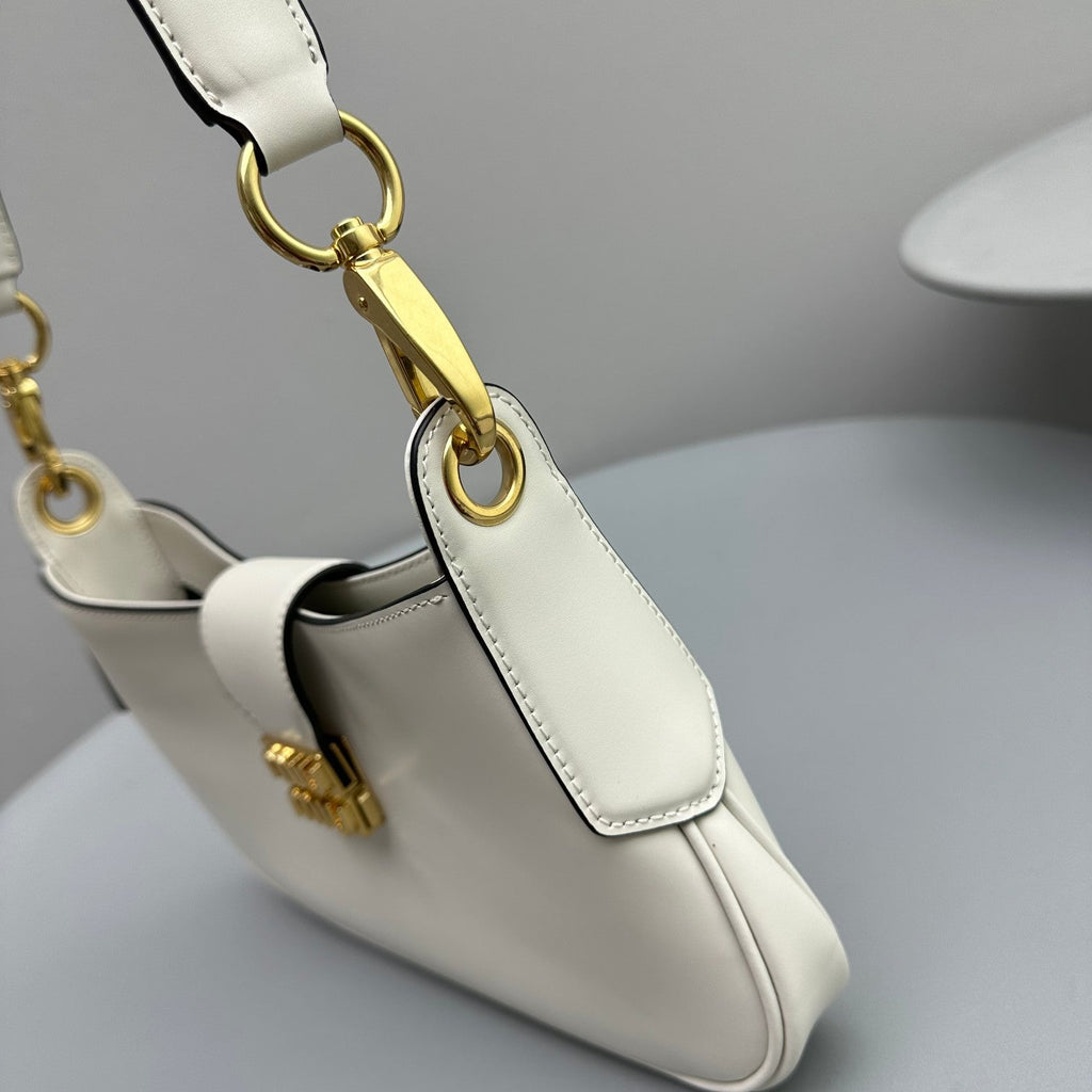 Hobo 28 City Shouder Bag in White Calfskin