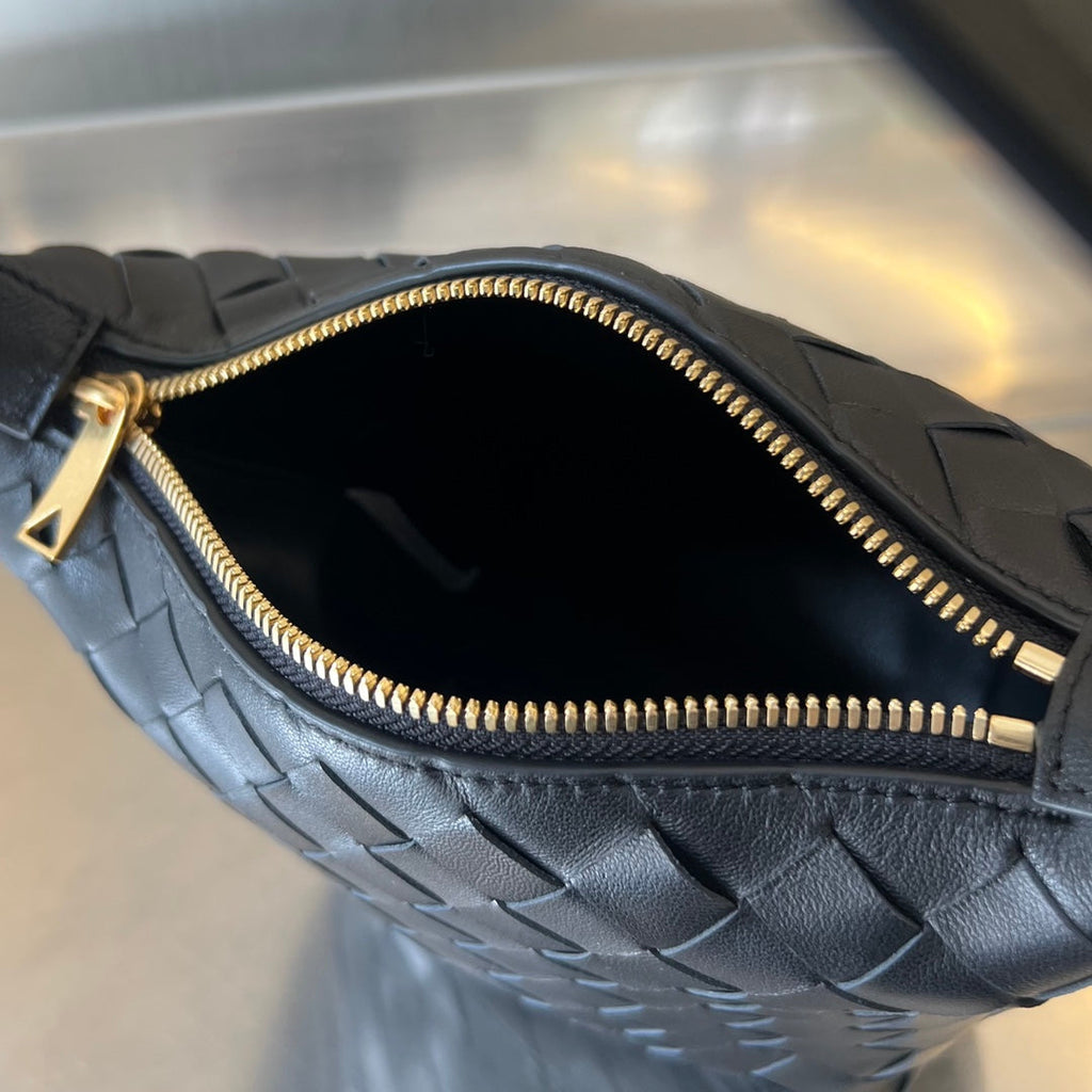 Bottega Veneta Candy Wallace 17 in Black Calfskin Bag