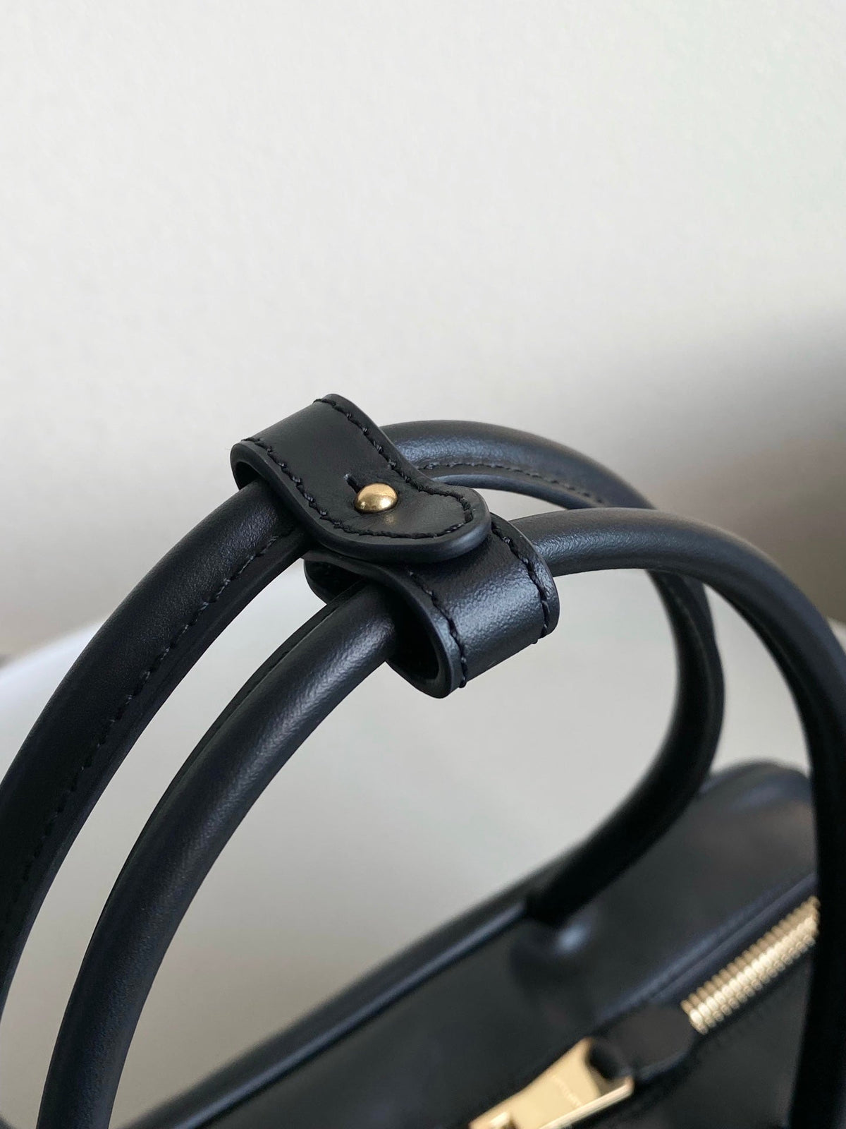 Beau Bag 34 in Black Leather