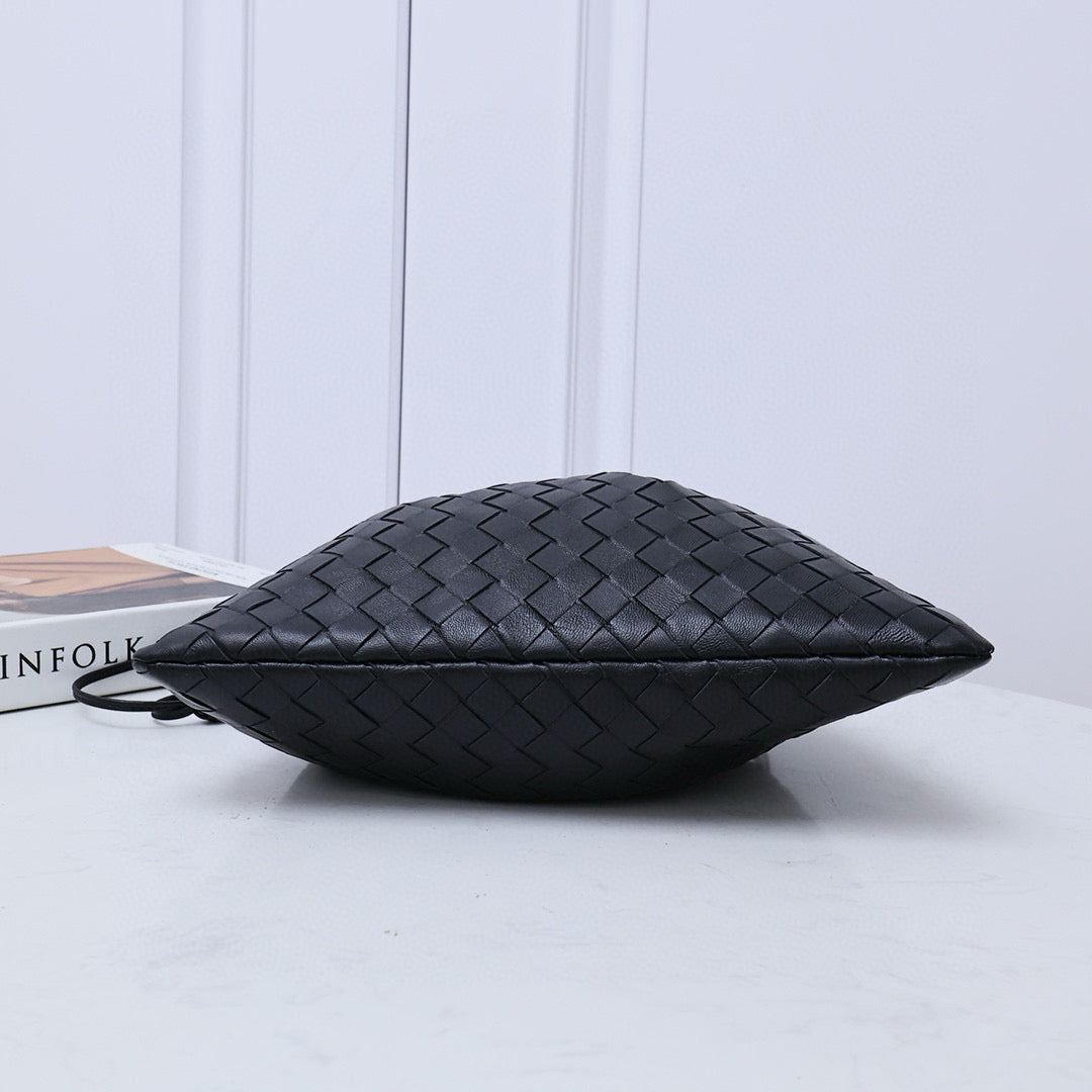 Bottega Veneta Dustbag Medium 32 Black Lambskin Bag