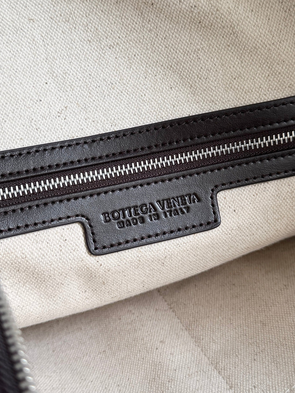 Bottega Veneta 25S Andiamo Large Intrecciato 39 in Dark Brown Calfskin Bag