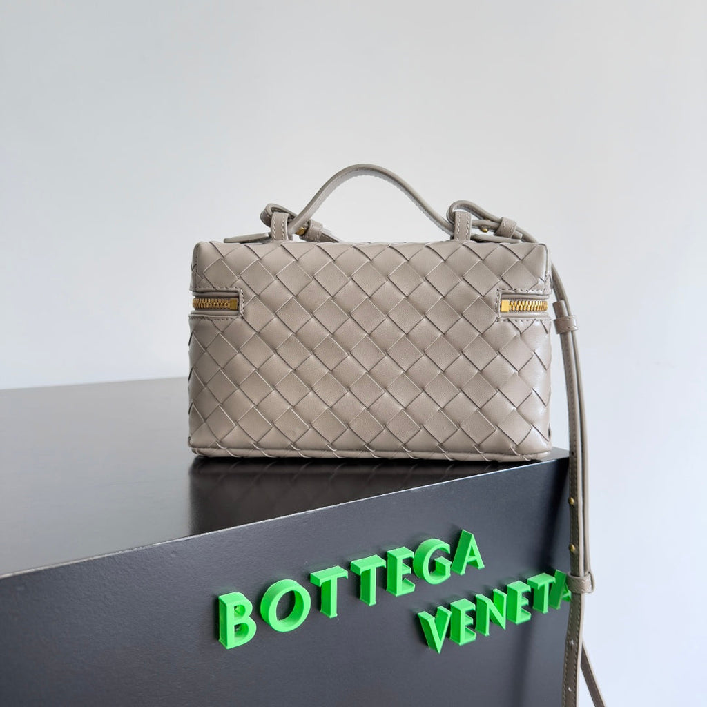 Bottega Veneta 25S Bang Bang 22 in Warm Gray Intrecciato Calfskin Gold Hardware Bag