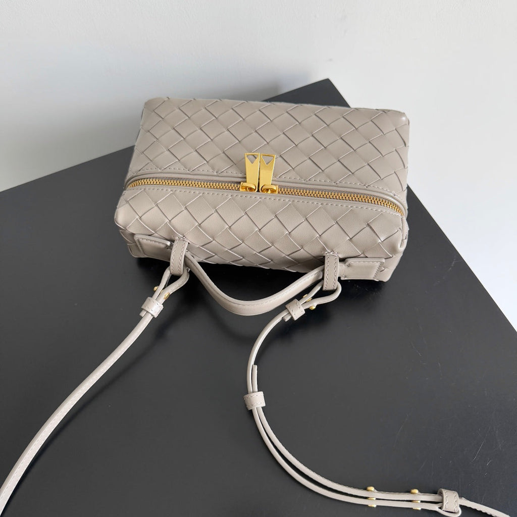 Bottega Veneta 25S Bang Bang 22 in Warm Gray Intrecciato Calfskin Gold Hardware Bag