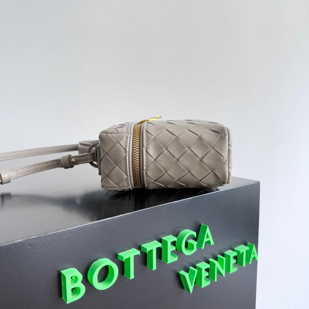 Bottega Veneta 25S Bang Bang 22 in Warm Gray Intrecciato Calfskin Gold Hardware Bag