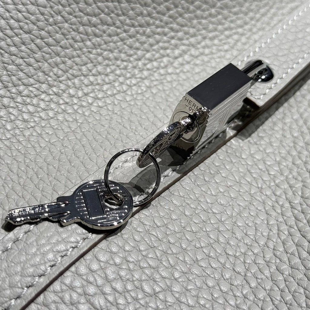 Hermes 25S Picotin Lock 22 in Ivory Calfskin Silver Hardware Bag
