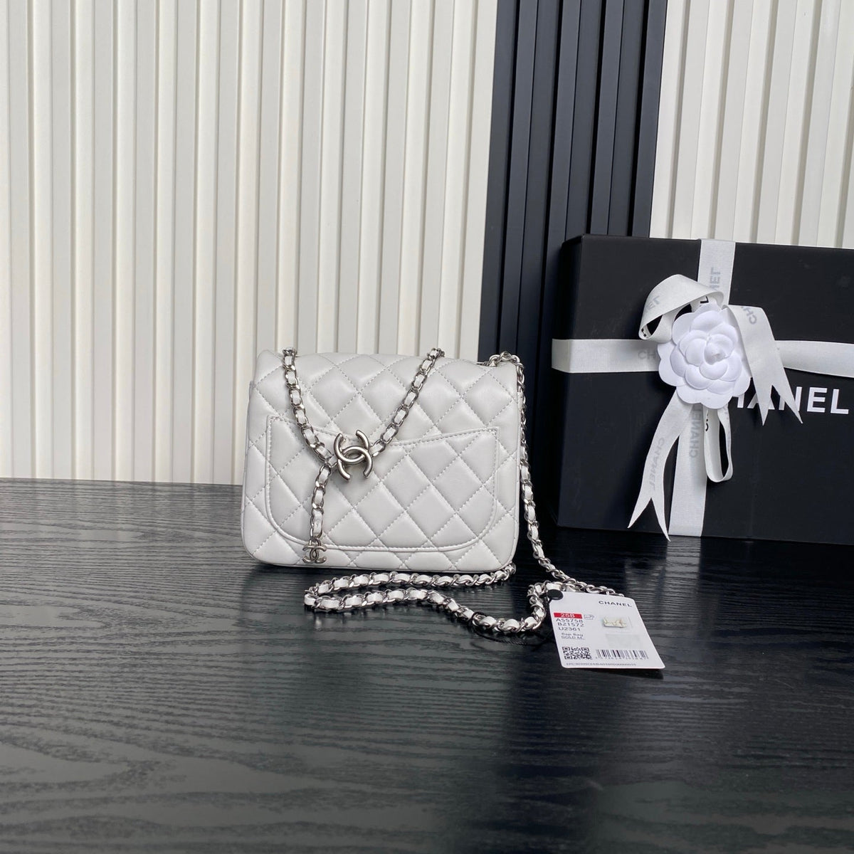 Chanel 25S Mini Flap Bag 18 in White Calfskin