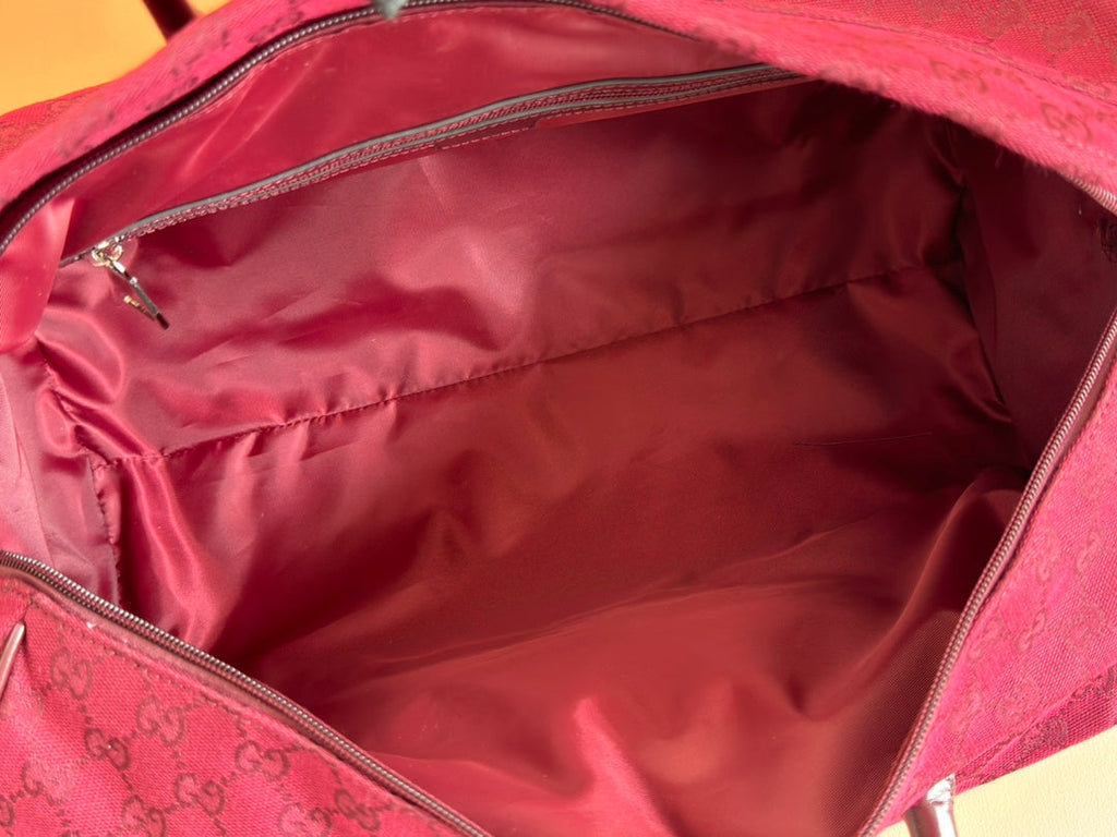 Gucci Small Duffle Bag 42 in Rosso Ancora Red Canvas