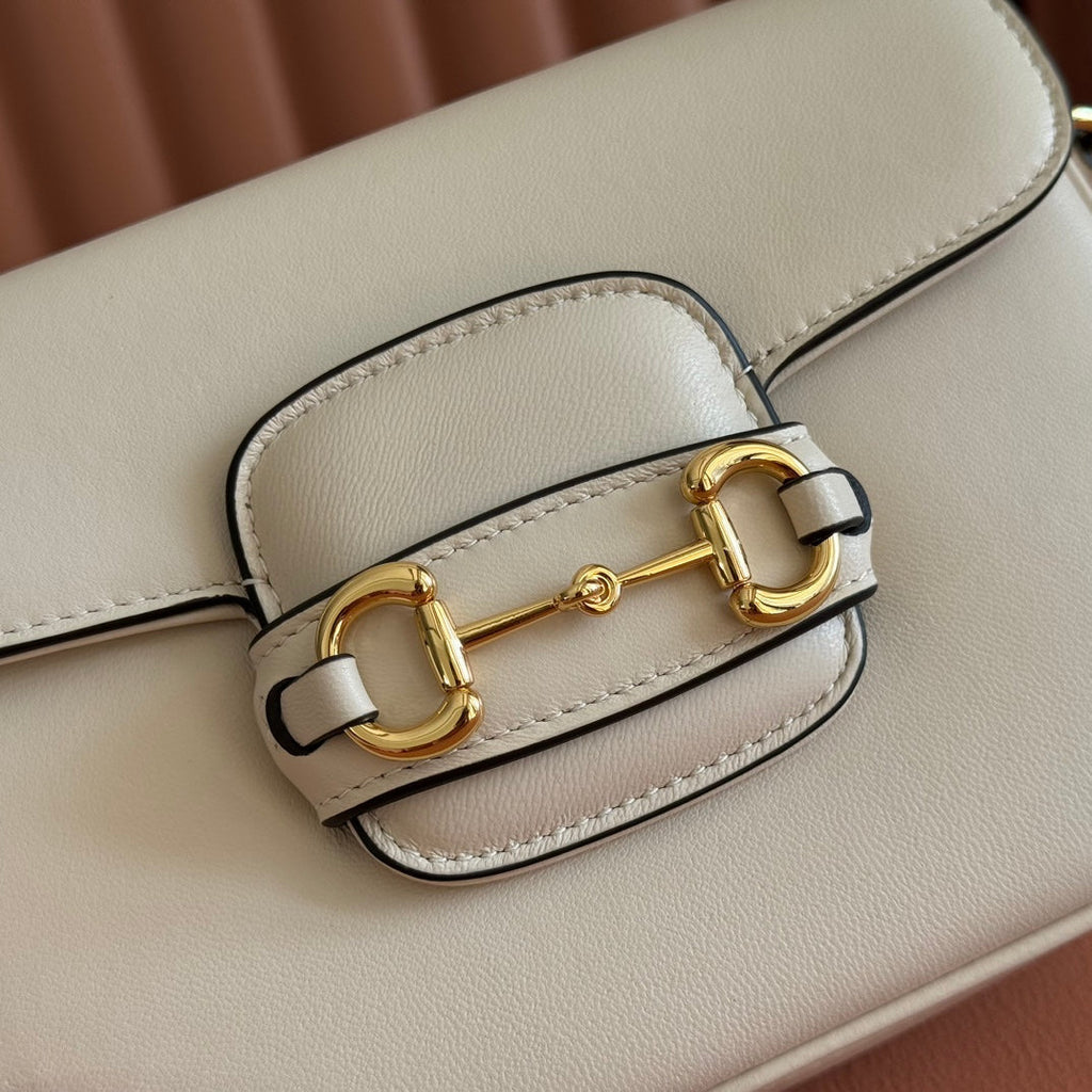 Gucci 25S Horsebit 1955 Mini Bag 20 cm in Light Beige Calfskin with Gold Hardware