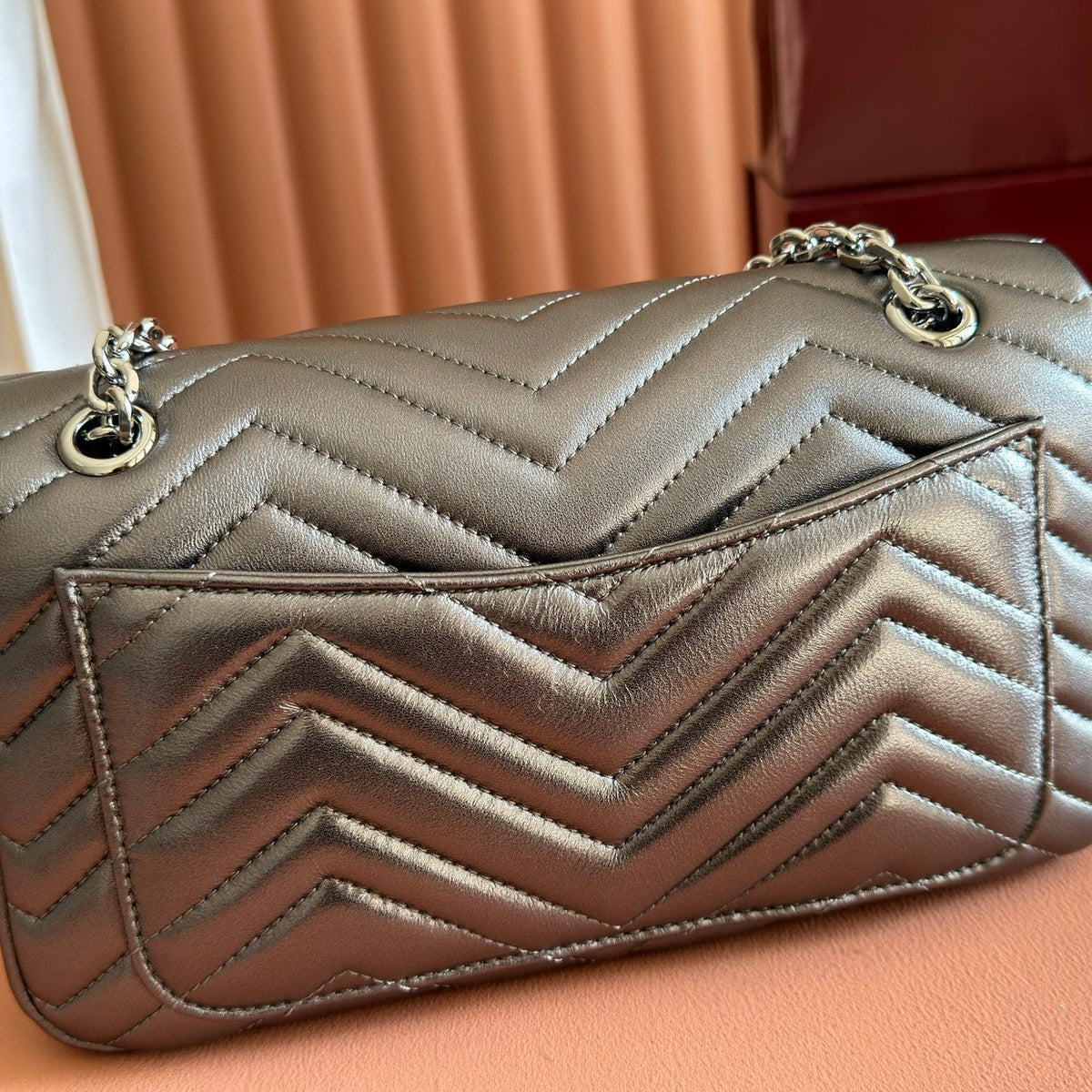 Gucci 26S Marmont Bag 26 in Warm Gray Brown Lambskin