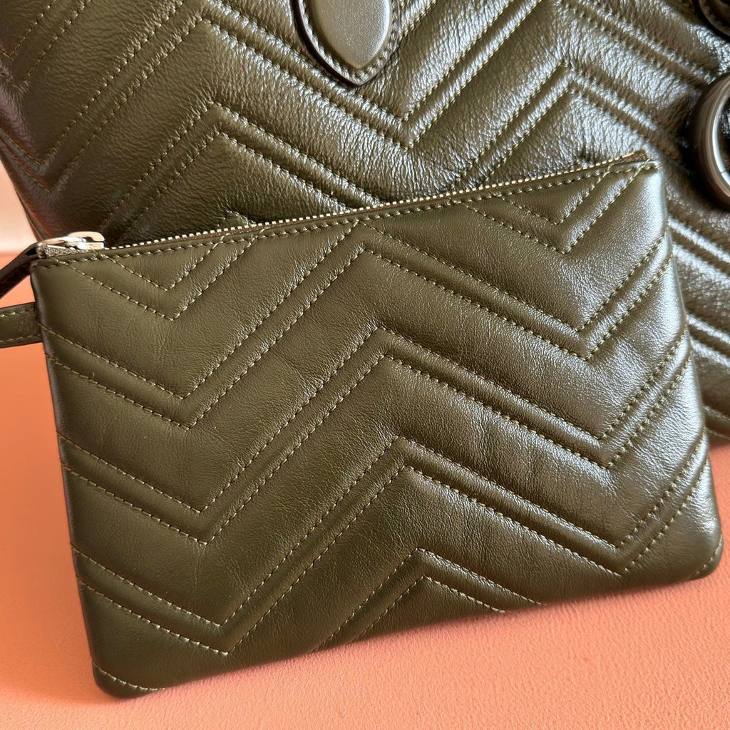 Gucci 26S Marmont Tote Bag 30 in Moss Green Calfskin