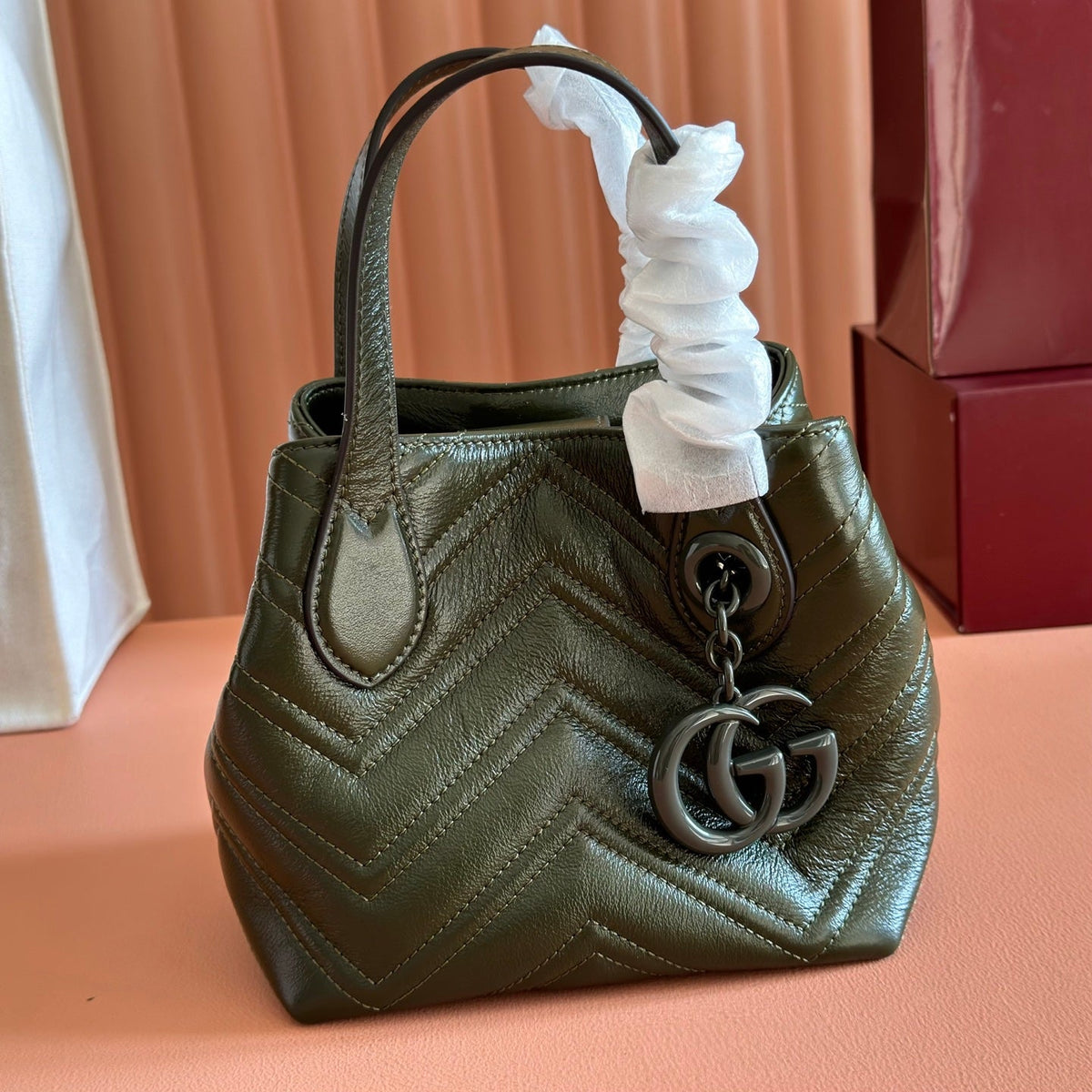 Gucci 26S Marmont Tote Bag 17 in Moss Green Calfskin