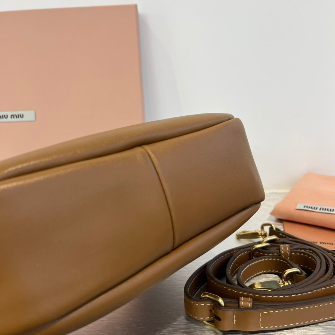 Hobo 20 Bag in Caramel Brown Calfskin
