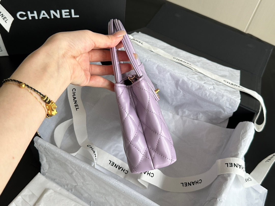 Chanel Vintage Kelly 25S 19 cm in Purple Lambskin with Gold Hardware Bag
