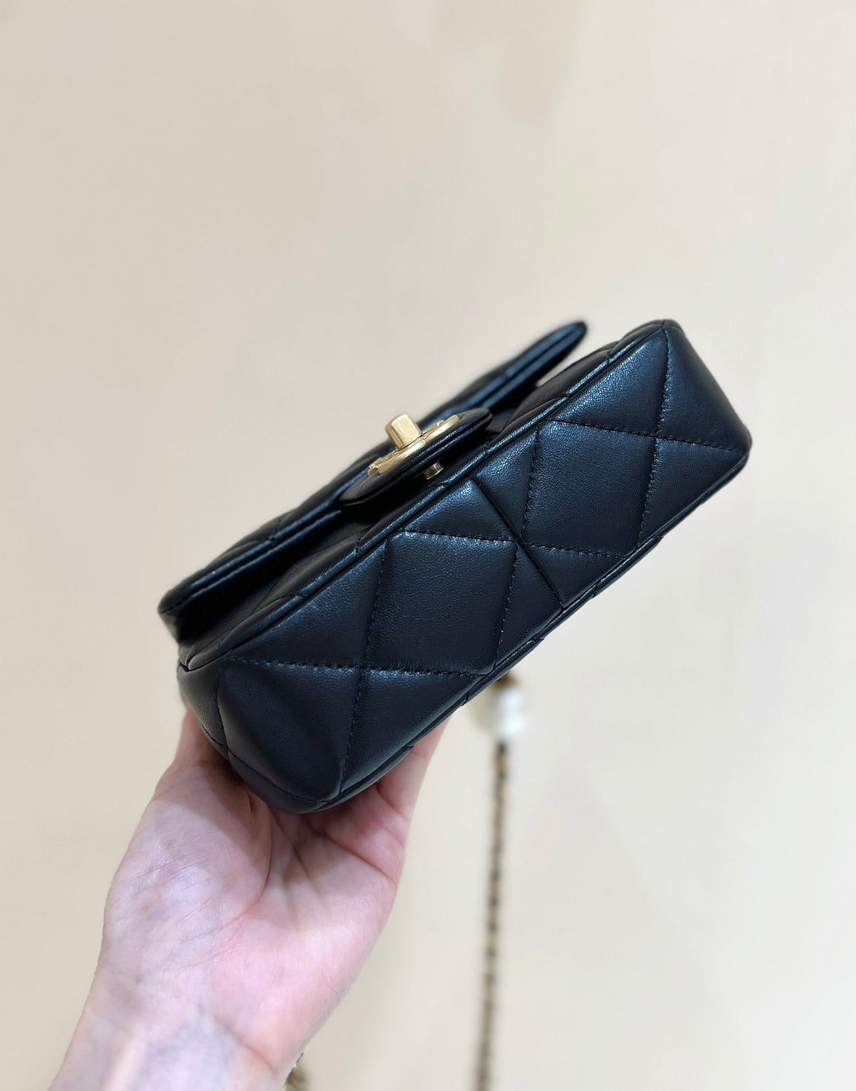 Chanel 25S Crossbody Handbag 17 in Black Lambskin Gold Hardware