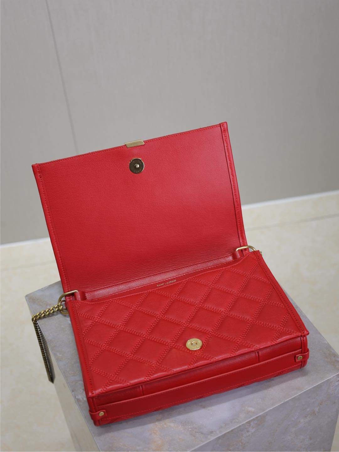 Saint Laurent Becky 25 in Red Quilted Lambskin Gold Hardware Bag