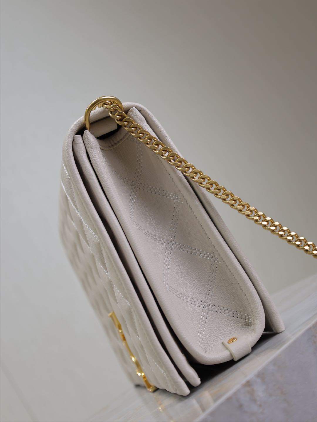 Saint Laurent Becky 26 in White Quilted Lambskin Gold Hardware Bag