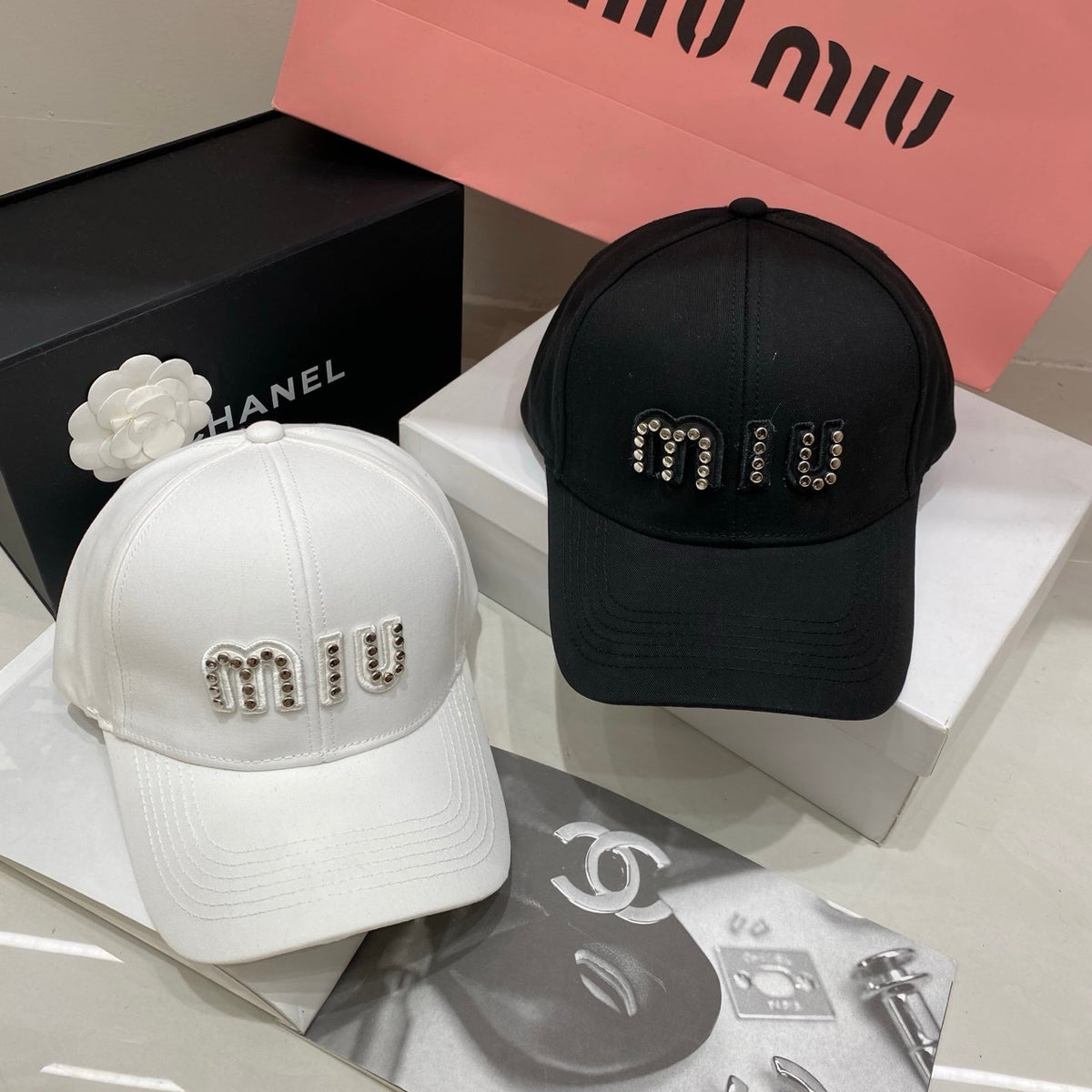 Miu Miu Baseball Cap - Black / White