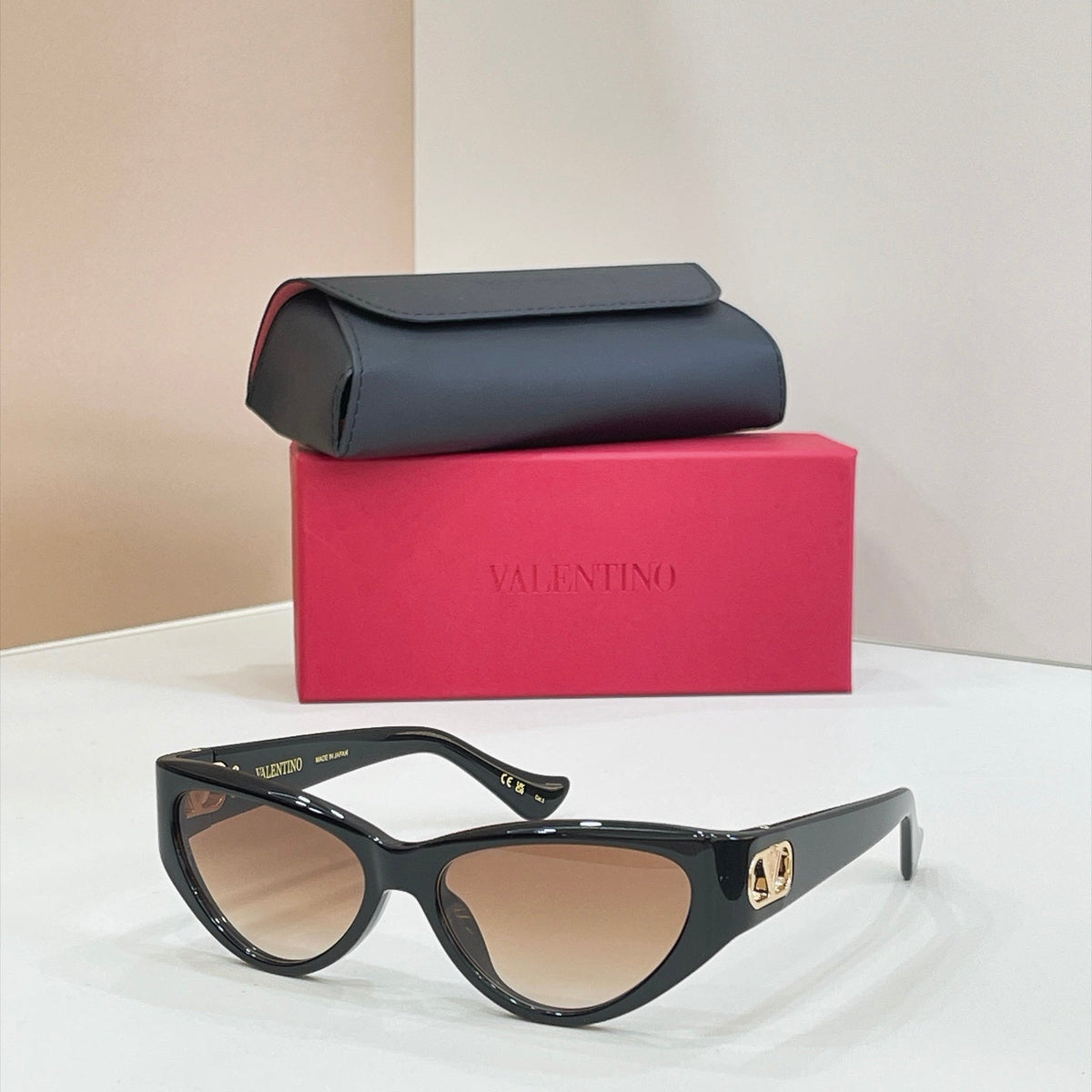 Valentino VG0014S Sunglasses